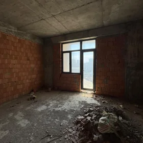 In Baku 191.0 m² apartment is for sale - Image 2