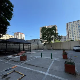 In Baku 191.0 m² apartment is for sale - Image 6