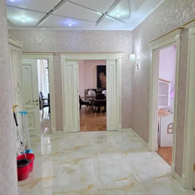 In Baku 150.0 m² apartment is for rent - Image 10