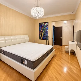 In Baku 150.0 m² apartment is for rent - Image 6