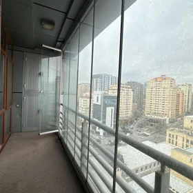 In Baku 200.0 m² apartment is for sale - Image 2