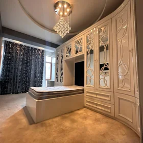 In Baku 200.0 m² apartment is for sale - Image 4