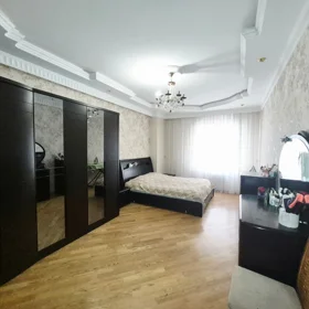 In Baku 153.0 m² apartment is for sale - Image 7