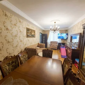 In Baku 90.0 m² apartment is for sale - Image 3