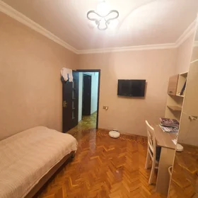 In Baku 90.0 m² apartment is for sale - Image 7