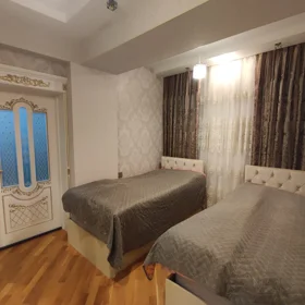 In Baku 100.0 m² apartment is for sale - Image 5