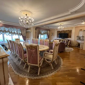 In Baku 210.0 m² apartment is for sale - Image 4