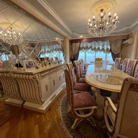 In Baku 210.0 m² apartment is for sale - Image 7