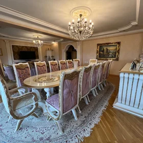 In Baku 210.0 m² apartment is for sale - Image 8