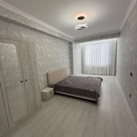 In Baku 70.0 m² apartment is for rent - Image 2