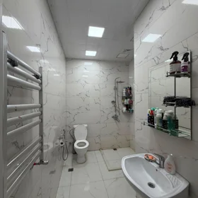 In Baku 100.0 m² apartment is for rent - Image 10