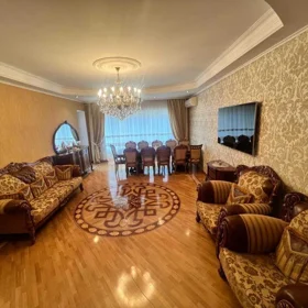 In Baku 165.0 m² apartment is for rent - Image 5