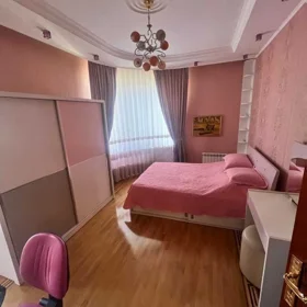 In Baku 165.0 m² apartment is for rent - Image 6