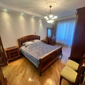 In Baku 165.0 m² apartment is for rent - Image 7