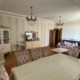 In Baku nan m² apartment is for sale - Image 4