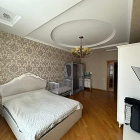 In Baku nan m² apartment is for sale - Image 6