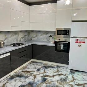 In Baku 125.0 m² apartment is for rent - Image 2