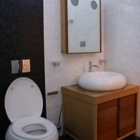 In Baku 230.0 m² apartment is for rent - Image 8