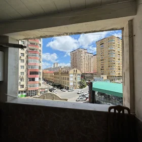 In Baku 75.0 m² apartment is for rent - Image 9