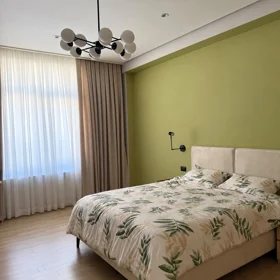 In Baku 140.0 m² apartment is for rent - Image 2