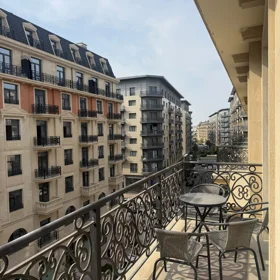 In Baku 140.0 m² apartment is for rent - Image 3
