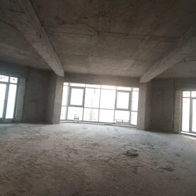 In Baku 234.0 m² apartment is for sale - Image 4