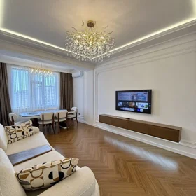 In Baku 117.0 m² apartment is for sale - Image 3