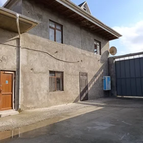 In Binəqədi rayonu 200.0 m² commercial is for rent - Image 3