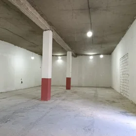 In Binəqədi rayonu 200.0 m² commercial is for rent - Image 6