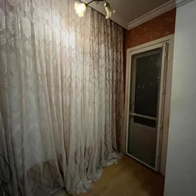 In Baku 70.0 m² apartment is for rent - Image 2