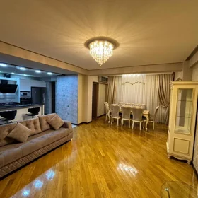 In Baku 118.0 m² apartment is for sale - Image 7