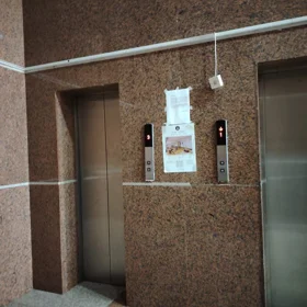 In Baku 170.0 m² apartment is for sale - Image 3
