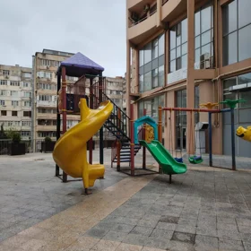 In Baku 170.0 m² apartment is for sale - Image 5