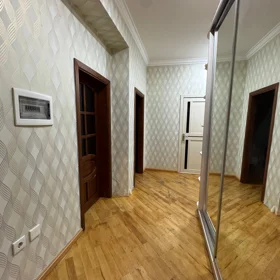 In Baku 85.0 m² apartment is for sale - Image 3