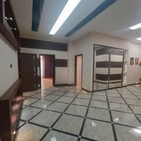 In Baku 170.0 m² apartment is for sale - Image 7