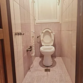 In Baku 75.0 m² apartment is for sale - Image 8
