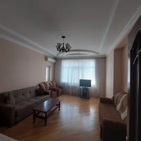 In Baku 100.0 m² apartment is for rent - Image 3