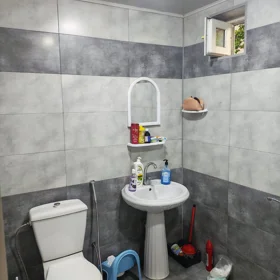 In Baku 45.0 m² house with 2.0 rooms is for rent - Image 8