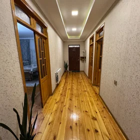 In Baku 121.0 m² house with 4.0 rooms is for sale - Image 3