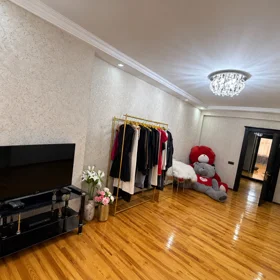 In Baku 115.0 m² apartment is for sale - Image 3