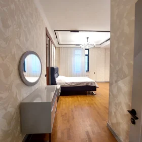 In Baku 136.0 m² apartment is for sale - Image 6