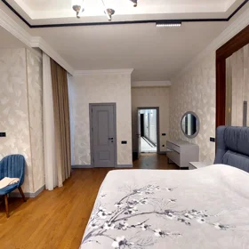 In Baku 136.0 m² apartment is for sale - Image 9