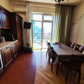 In Baku 194.0 m² apartment is for sale - Image 2