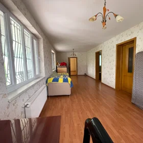 In nan 220.0 m² house with 5.0 rooms is for sale - Image 10
