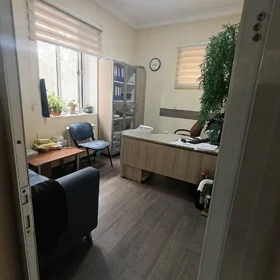 In Baku 220.0 m² commercial is for rent - Image 8