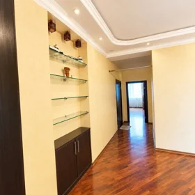 In Baku 100.0 m² apartment is for sale - Image 7