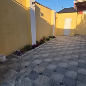 In Binəqədi rayonu 110.0 m² house with 4.0 rooms is for sale - Image 2