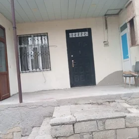 In nan 100.0 m² house with 3.0 rooms is for rent - Image 4