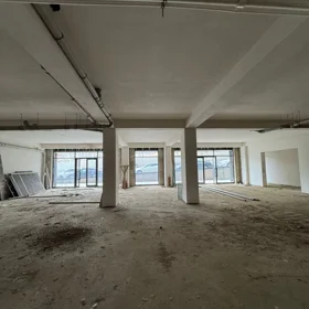In Baku 363.0 m² commercial is for rent - Image 2