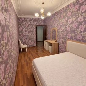In Baku 70.0 m² apartment is for rent - Image 2